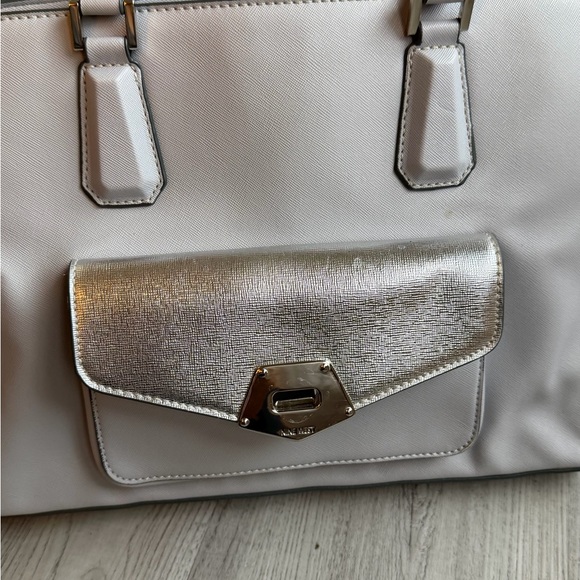 Nine West White Satchel Handbag Top Handle
Purse Silver Hardware - Picture 12 of 12